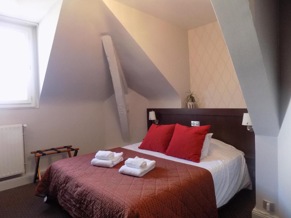 Logis Hotel La Breche - Restaurant Berthelot Amboise Luaran gambar