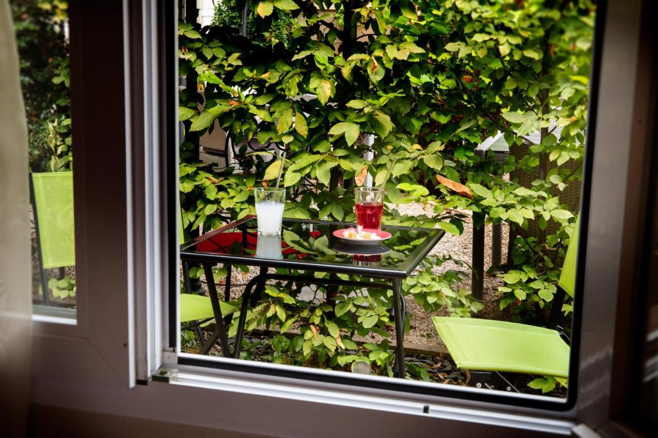 Logis Hotel La Breche - Restaurant Berthelot Amboise Luaran gambar