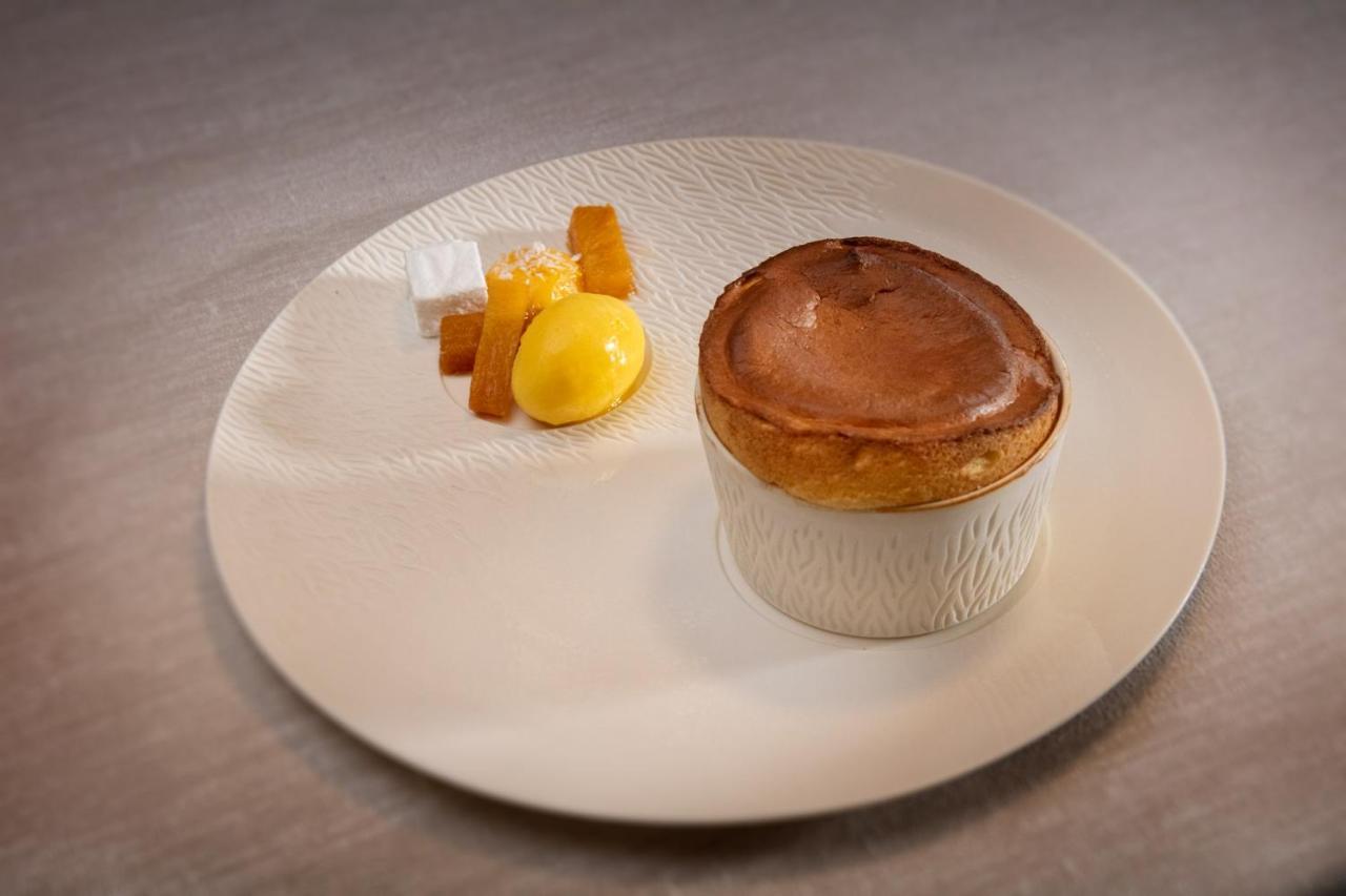 Logis Hotel La Breche - Restaurant Berthelot Amboise Luaran gambar