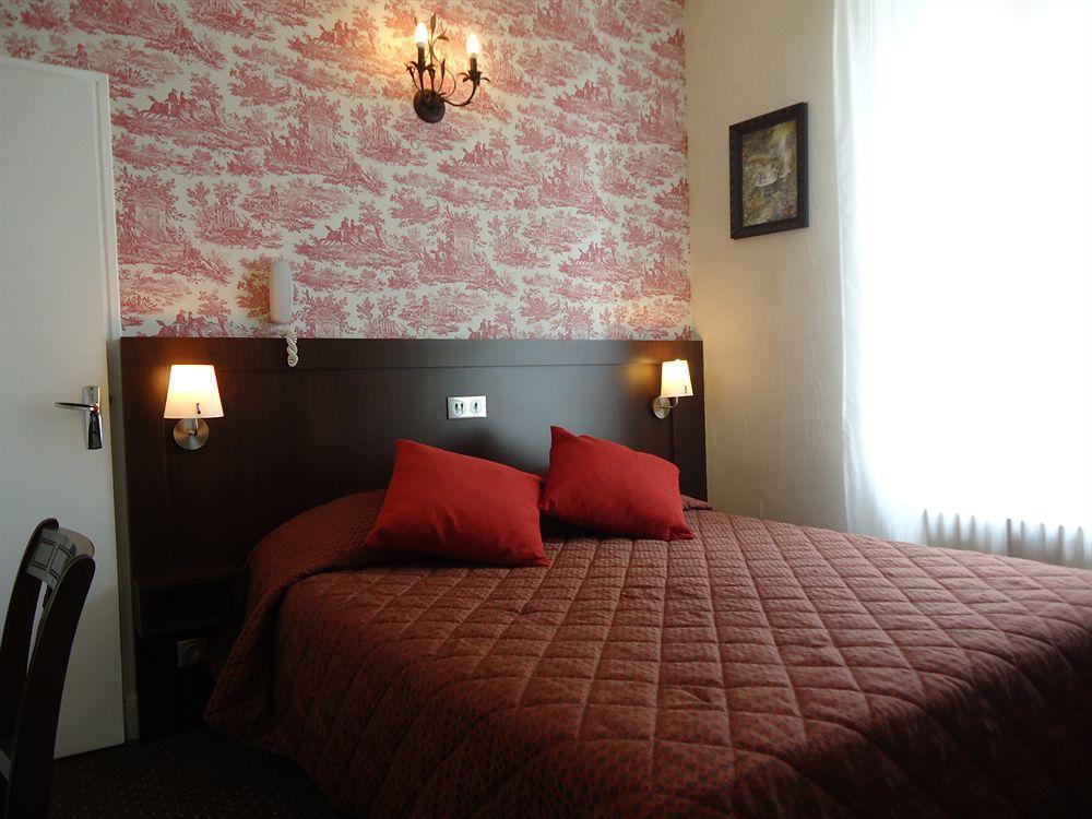 Logis Hotel La Breche - Restaurant Berthelot Amboise Luaran gambar