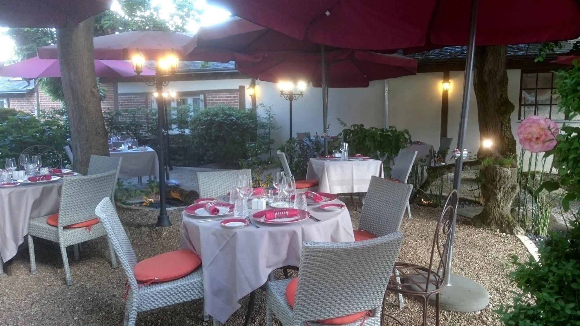 Logis Hotel La Breche - Restaurant Berthelot Amboise Luaran gambar